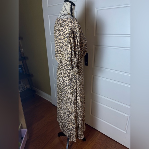 Faithfull the Brand Marie Louise Mila Leopard Animal Print Midi Dress 6 - Picture 6 of 9
